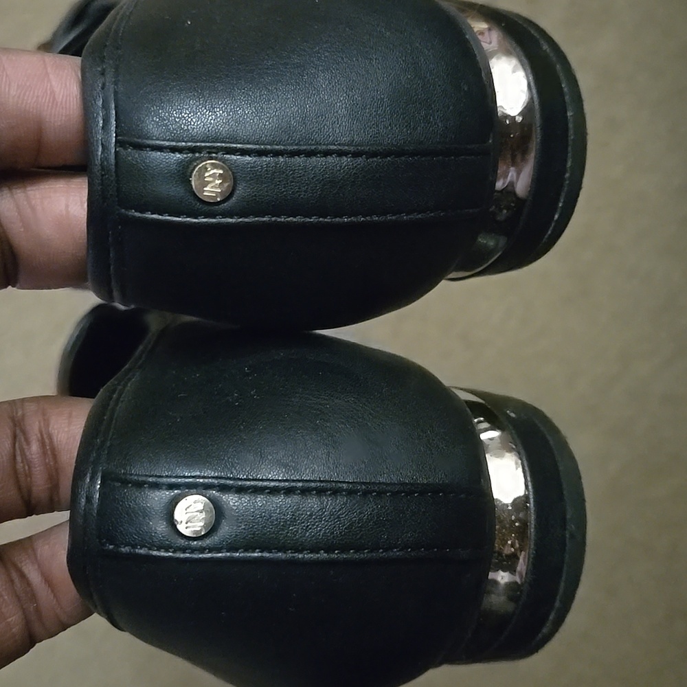 Elegant Black Quilted Women's Loafers - Picture 6 of 10